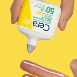 Cerave Fluido Protezione Solare Oil Control Invisibile Pelle Da Normale A Grassa Spf50+ 50ml