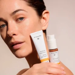 Dr Hauschka Fluido Colorato Concentrato Viso 18ml