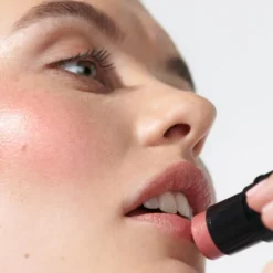Dr Hauschka Liptocheek Blush In Stick 03 6,1g