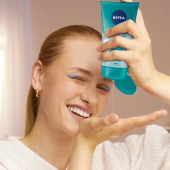 Nivea Clean Deeper Gel Scrub Viso Quotidiano Esfoliante Pelle Grassa 150ml