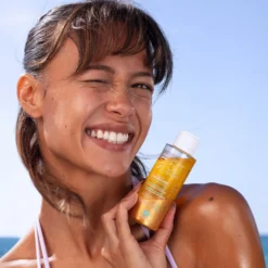 Svr Sun Secure Eau Solaire Glow Spf50+ Acqua Solare Illuminante 100ml